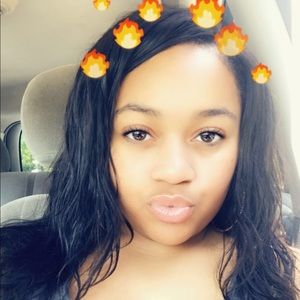 Meet your Posher, Nyla